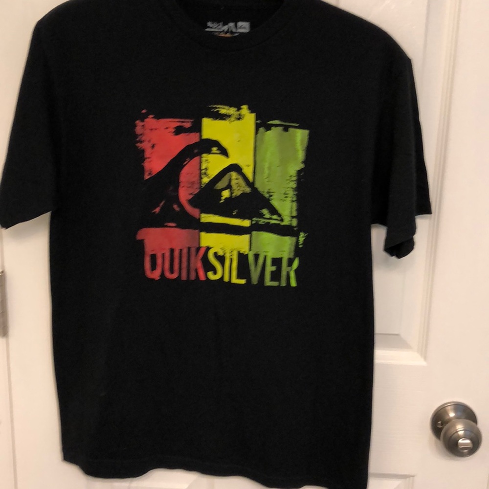 QuikSilver Black Graphic Tee Size M